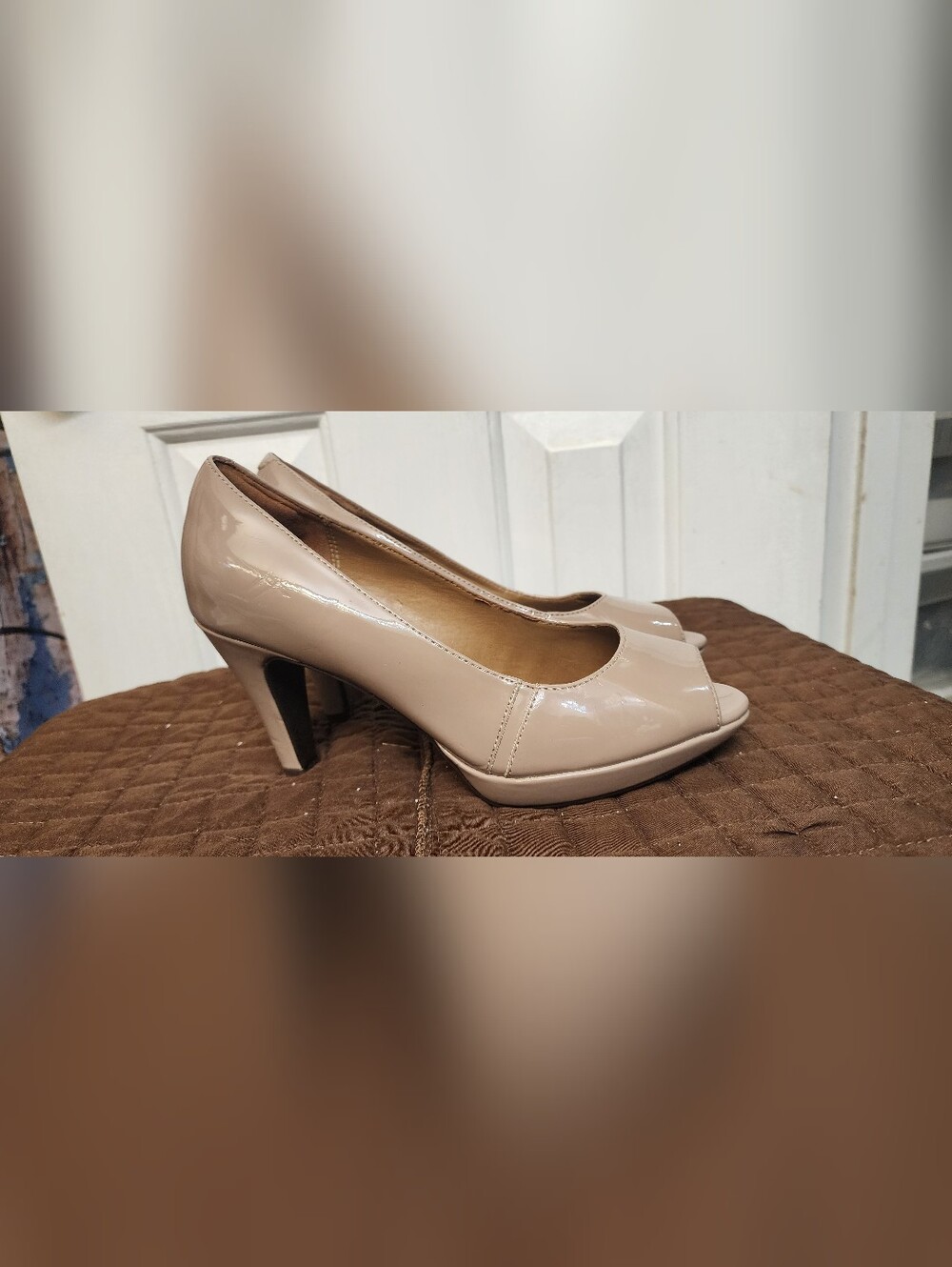 Clarks Collection Cushion Nude Patent Peep Toe Pumps Heels Shoes Womens Size 8M